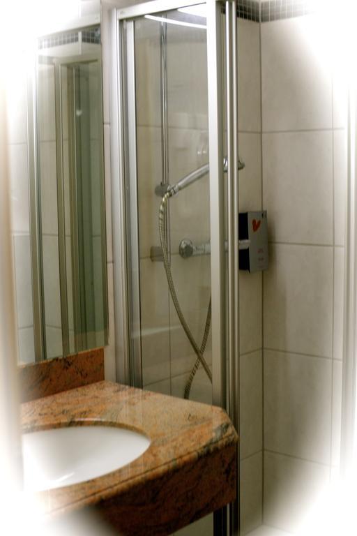Hotel - Reweschnier Kusel Δωμάτιο φωτογραφία